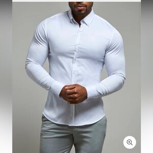 SIGNATURE SHIRT 2.0 IN WHITE tailed athlete nwt medium